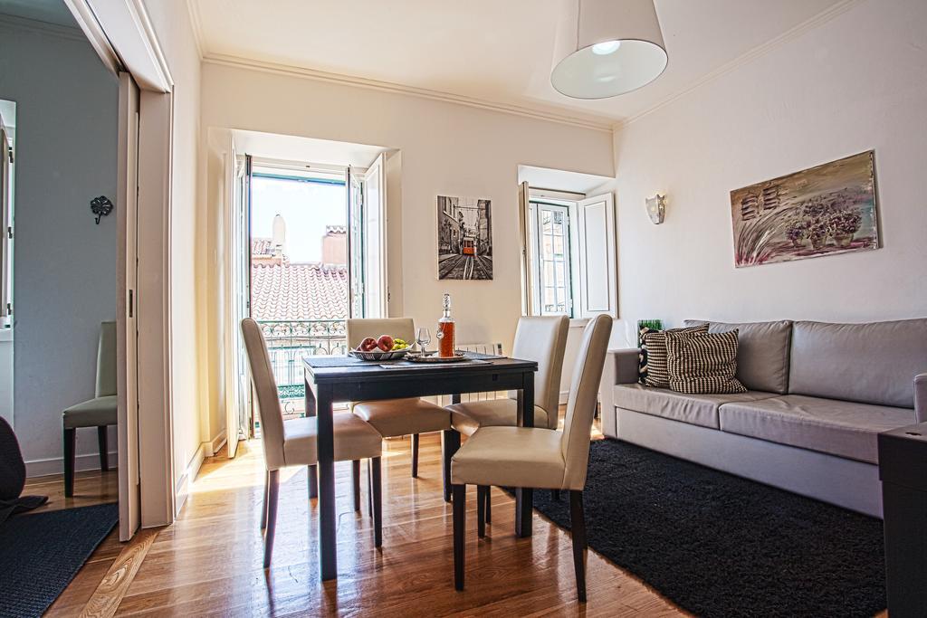 Downtown Apartments Bica Lisbon Luaran gambar