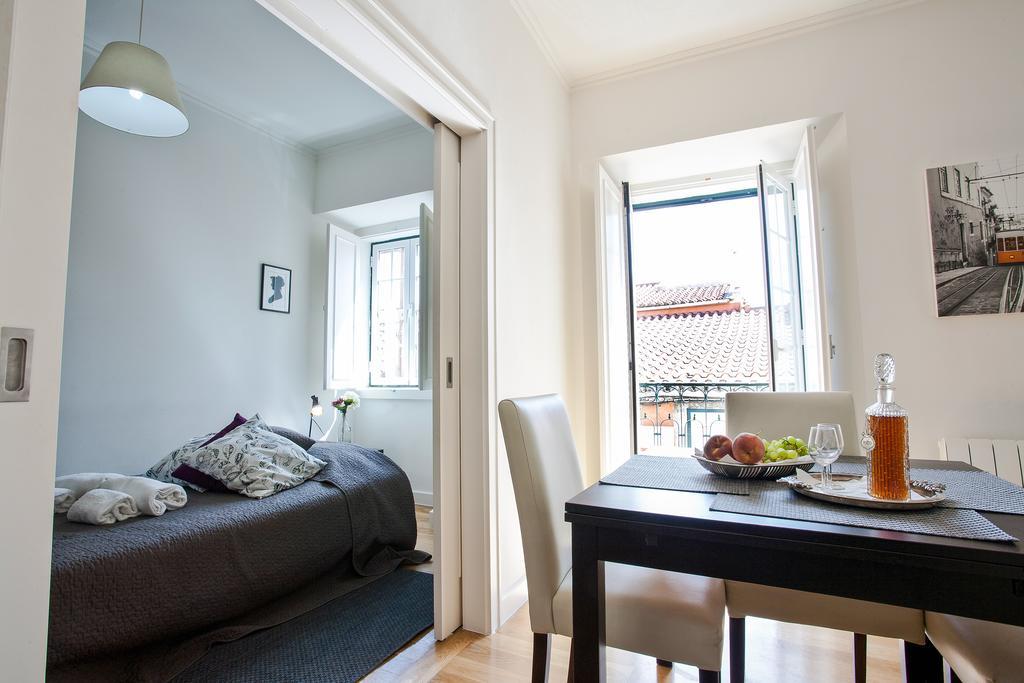Downtown Apartments Bica Lisbon Luaran gambar